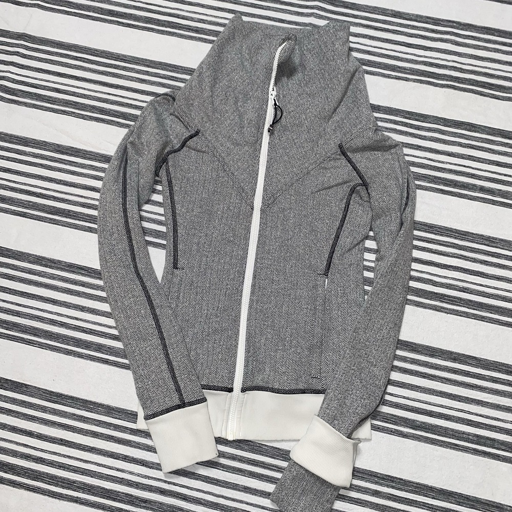 Lululemon Grey High Neck Full Zip Jacket Womens Size 2 Athletic